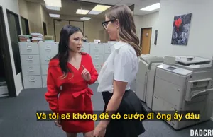Little Wildcat - một mỹ nhân trông giống ngôi sao Christy Chung, có một buổi live show với chồng, liếm bộ phận sinh dục của nhau theo tư thế 69, ông chồng liếm một ngụm dịch nhờn, và họ quan hệ với cô ấy mạnh bạo đến nỗi có một vụ nổ lớn ở cuối!